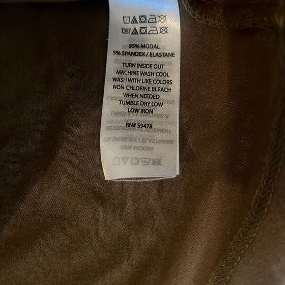 Tahari 1/2 Sleeve Mock Neck Dark Olive Green Blouse Size Large - Picture 5 of 6